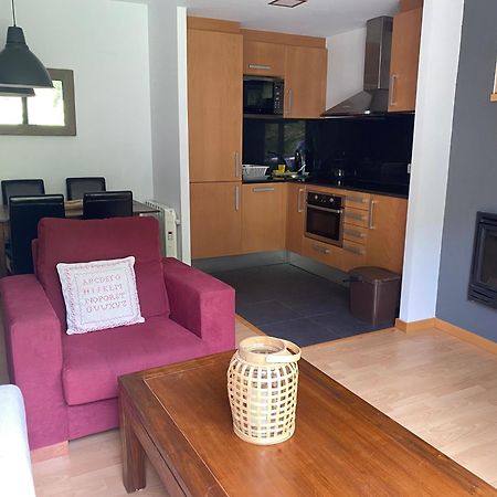 Apartament Hug Roger Valencia D'Aneu Exterior foto